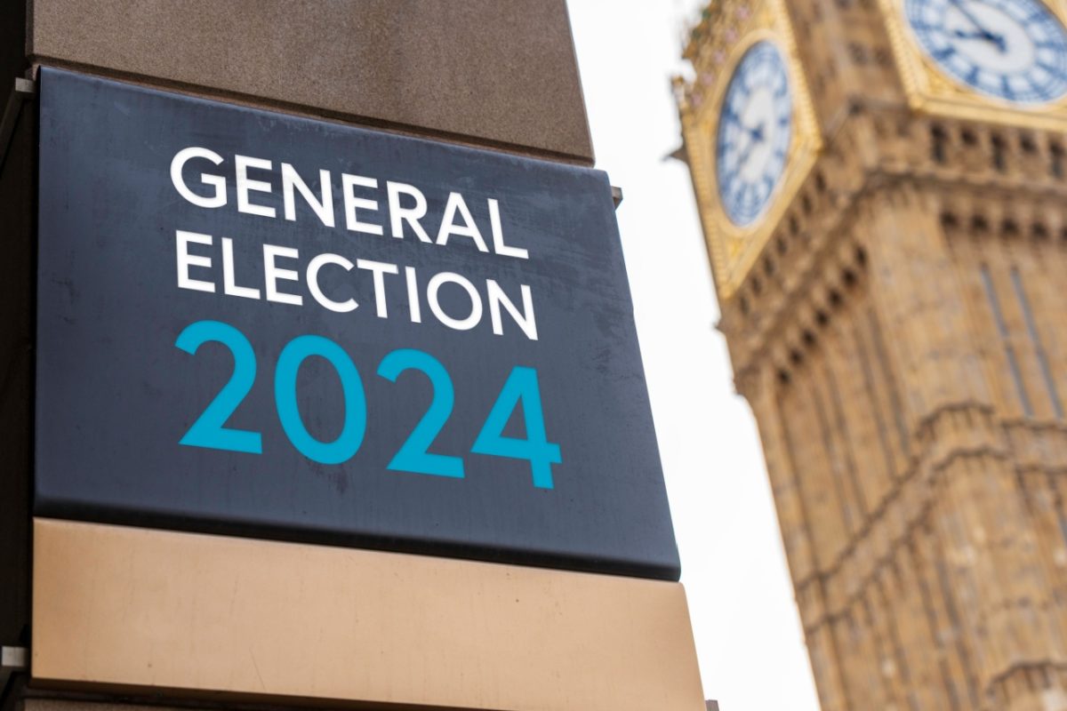 general election sign in front of the Palace of Westminster